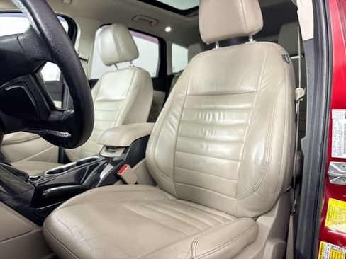 Used 2015 Ford Escape Titanium w/ Equipment Group 301A FWD image 20