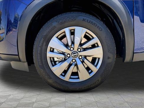 Used 2025 Nissan Pathfinder SV AWD/4WD image 22