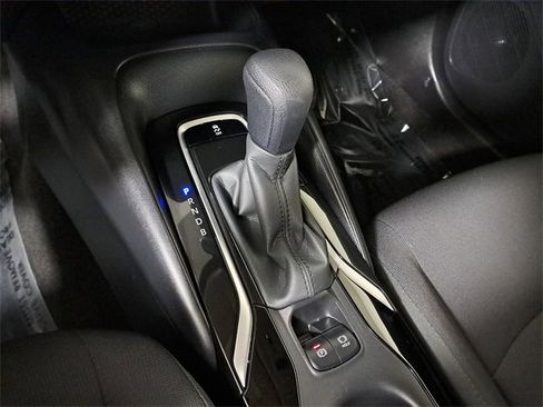Used 2022 Toyota Corolla LE image 30