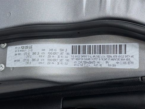 Used 2017 Jeep Cherokee Trailhawk AWD/4WD image 32