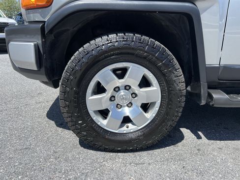 Used 2010 Toyota FJ Cruiser 4WD w/ Upgrade Pkg 2 image 12