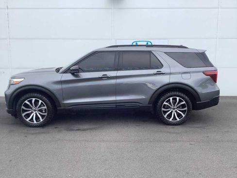 Used 2021 Ford Explorer ST w/ Equipment Group 401A AWD/4WD image 2