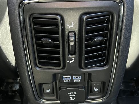 Used 2018 Jeep Grand Cherokee Overland AWD/4WD image 35