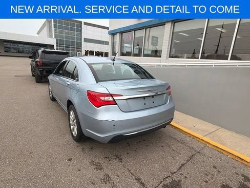 Used 2012 Chrysler 200 Touring FWD image 7