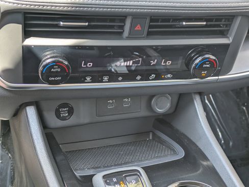 Used 2026 Nissan Rogue SV FWD image 20