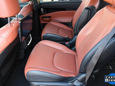 Used 2022 Kia Carnival SX Prestige image 10