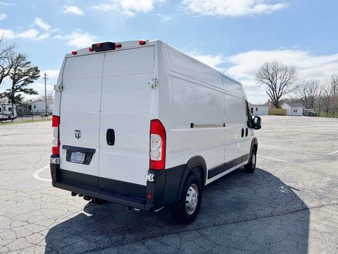 Used 2019 RAM ProMaster 2500 w/ Interior Convenience Group image 5