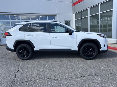 Used 2025 Toyota RAV4 LE AWD/4WD image 15