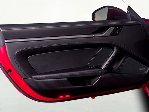 Used 2025 Porsche 911 Carrera image 32