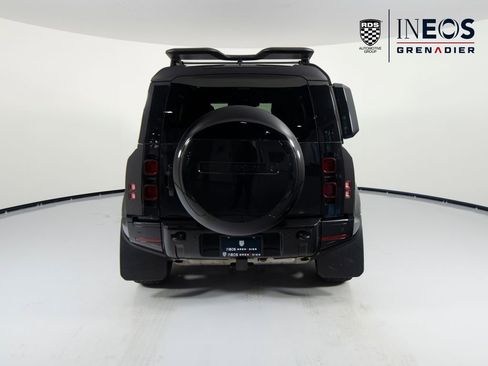 Used 2024 Land Rover Defender 90 X-Dynamic SE AWD/4WD image 6