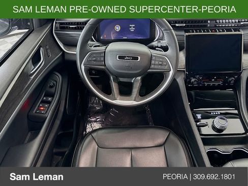 Used 2024 Jeep Grand Cherokee Limited image 23