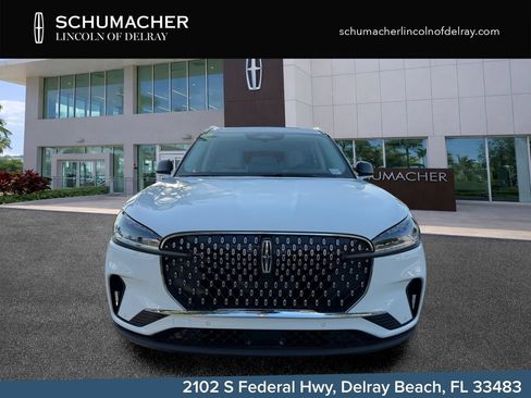 New 2026 Lincoln Aviator 2WD image 2