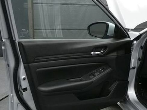 Used 2021 Nissan Altima 2.5 S FWD image 10