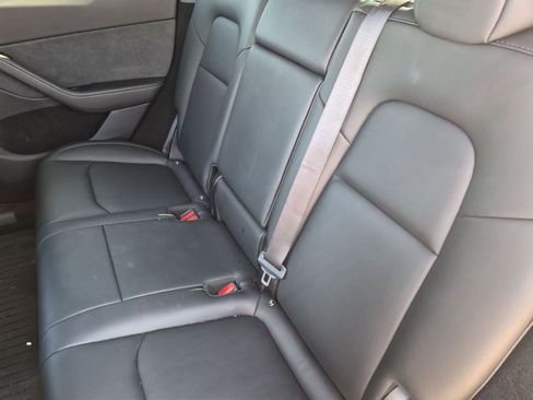 Used 2023 Tesla Model Y Long Range AWD/4WD image 19