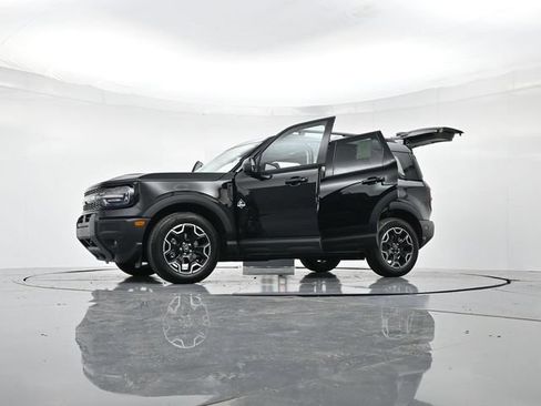 Used 2025 Ford Bronco Sport Outer Banks w/ Outer Banks Tech Package+ AWD/4WD image 51