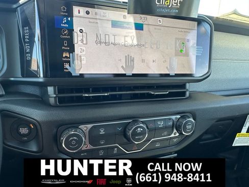 New 2026 Jeep Gladiator Sport image 25