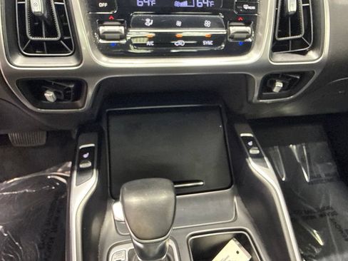 Used 2022 Kia Sorento S w/ Panoramic Sunroof Package AWD/4WD image 32