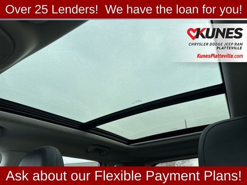 Used 2018 Jeep Compass Limited w/ Navigation Group image 18