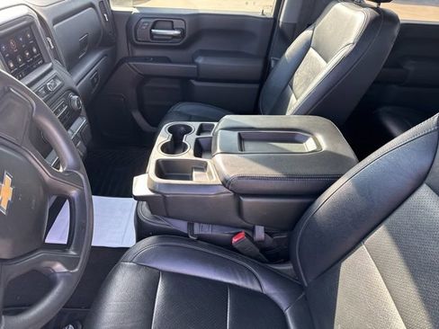 Used 2022 Chevrolet Silverado 2500 Custom w/ Custom Value Package AWD/4WD image 21