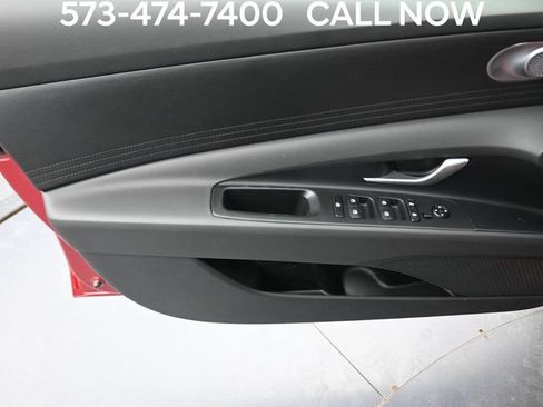Used 2026 Hyundai Elantra SE FWD image 11