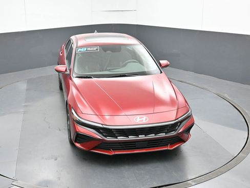 Used 2025 Hyundai Elantra SEL image 55