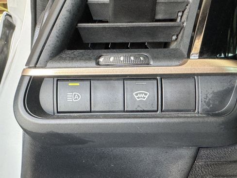 Used 2024 Toyota Crown Platinum AWD/4WD image 23