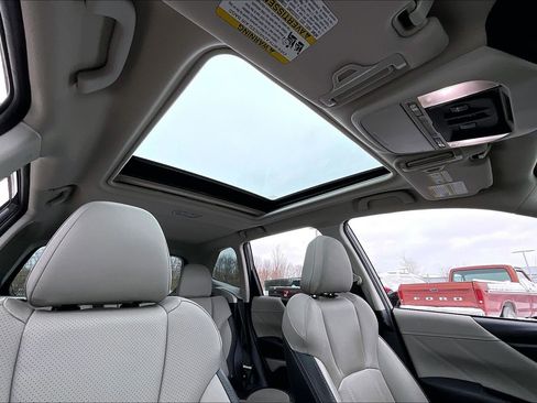 Used 2023 Subaru Forester Limited image 12