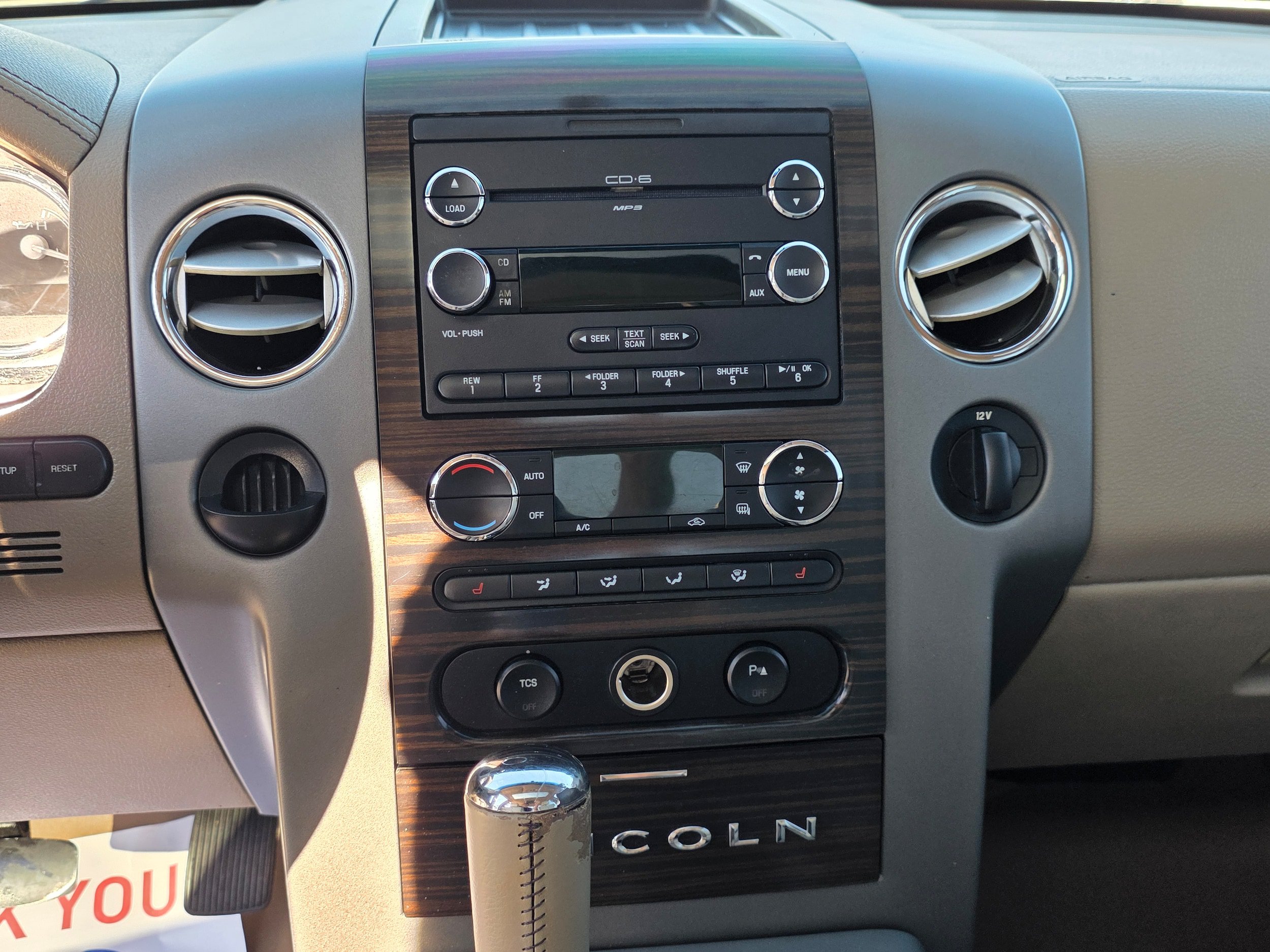 Used 2008 Lincoln Mark LT 2WD image 18