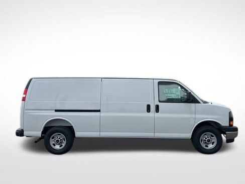 New 2025 GMC Savana 3500 Extended w/ Driver Convenience Package RWD image 14
