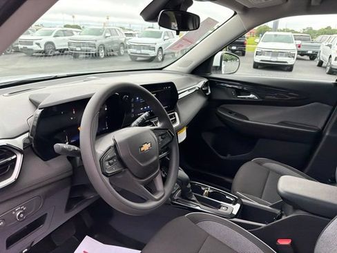 New 2026 Chevrolet TrailBlazer LT w/ Driver Confidence Package FWD image 8