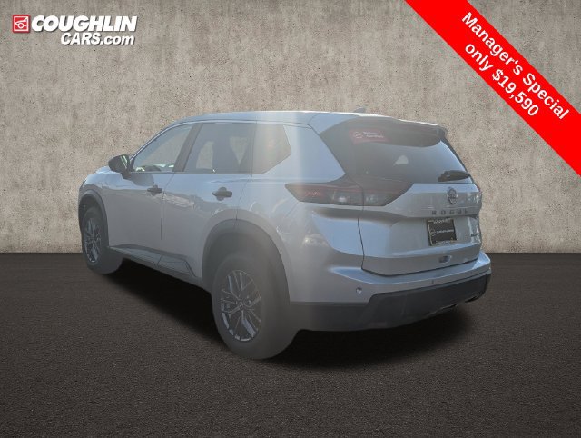 Used 2024 Nissan Rogue S AWD/4WD image 5