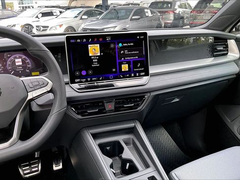 New 2026 Volkswagen Tiguan SE R-Line FWD image 6