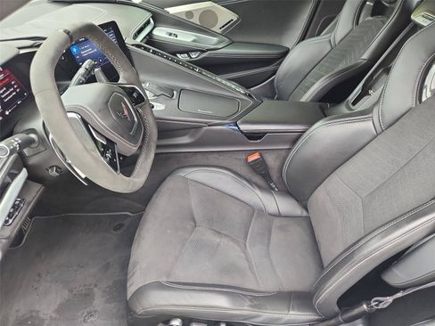 Used 2023 Chevrolet Corvette Stingray Premium Cpe w/ Z51 Performance Package RWD image 19