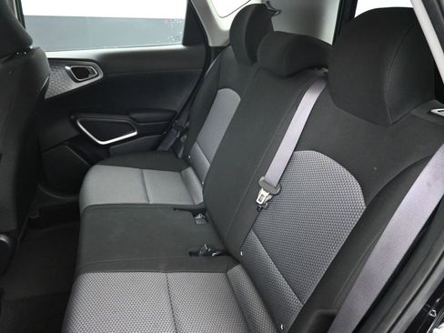 Used 2023 Kia Soul LX image 23