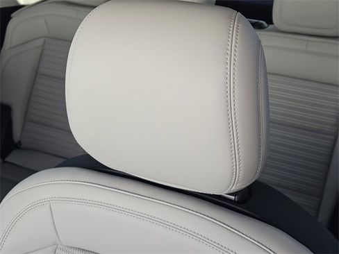 New 2026 Lincoln Nautilus Reserve image 14