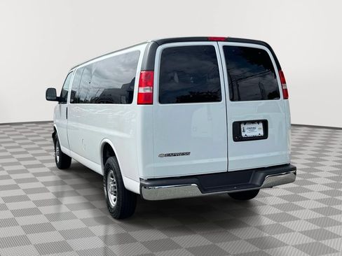 Used 2019 Chevrolet Express 3500 LT w/ LT Preferred Equipment Group RWD image 6
