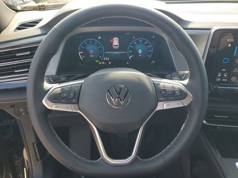New 2026 Volkswagen Atlas Cross Sport SE FWD image 18