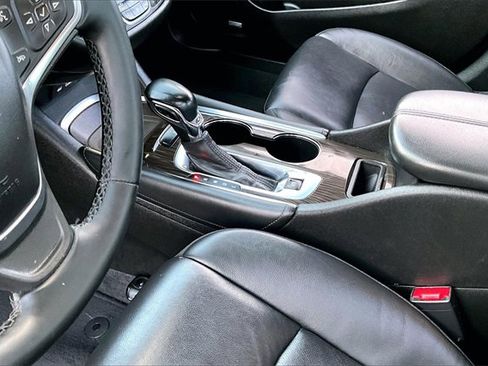 Used 2023 Chevrolet Malibu LT image 18