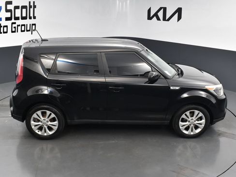Used 2015 Kia Soul + FWD image 14
