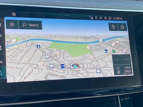 Used 2022 Audi e-tron Premium w/ Convenience Plus Package image 16