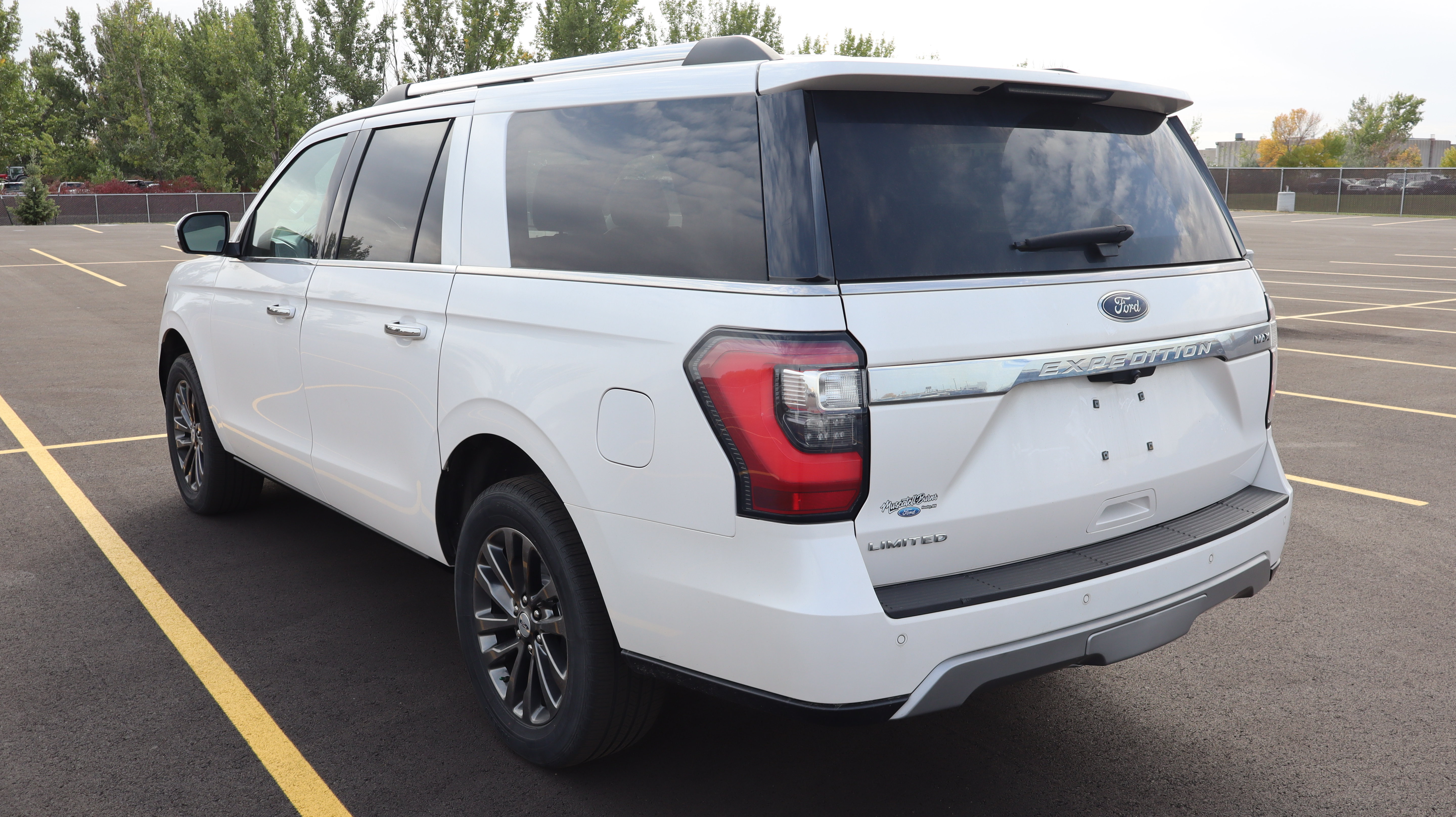 Used 2019 Ford Expedition Max Limited w/ Equipment Group 301A AWD/4WD image 4