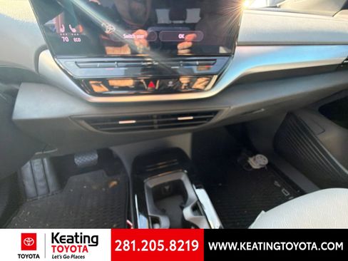 Used 2021 Volkswagen ID.4 Pro S RWD image 16