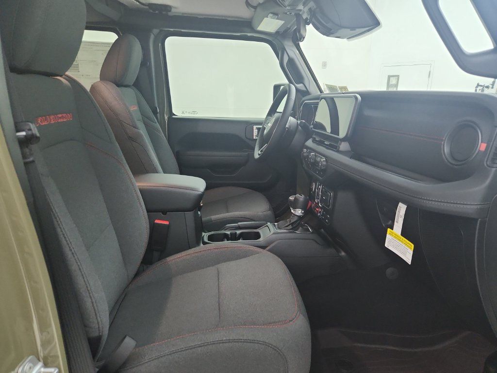 New 2026 Jeep Wrangler Unlimited Rubicon AWD/4WD image 24