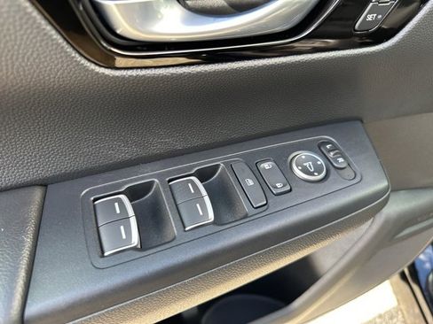 Used 2025 Honda CR-V EX-L image 17