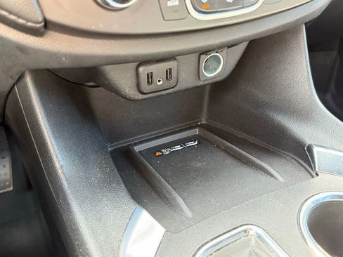 Used 2022 Chevrolet Traverse LT image 20