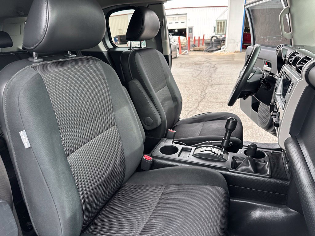 Used 2008 Toyota FJ Cruiser 4WD w/ Convenience Pkg image 11