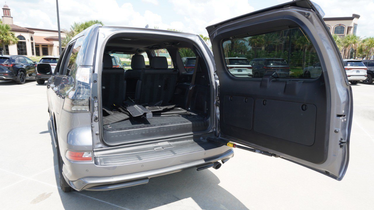 Certified 2023 Lexus GX 460 Premium w/ Accessory Package AWD/4WD image 40