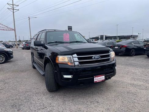 Used 2017 Ford Expedition EL XLT image 10