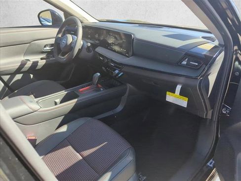 New 2026 Nissan Kicks SR image 16