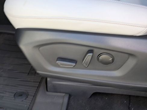 New 2026 Ford Explorer Active w/ Active Comfort Package image 23